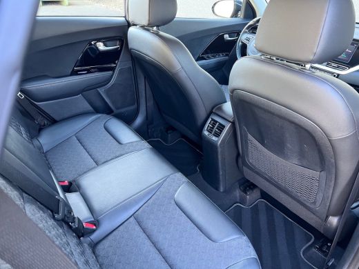 Kia Niro 1.6 GDi Hybrid DynamicLine/Trekhaak/Adaptive/Carplay/Camera/led ActivLease financial lease