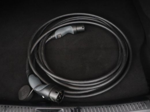 Mercedes-Benz A-Klasse 250e AMG Limited | Carplay | Stoelverwarming | Leder/Alcantara | Widescreen | Sfeerverlichting | ... ActivLease financial lease