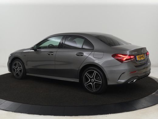 Mercedes-Benz A-Klasse 250e AMG Limited | Carplay | Stoelverwarming | Leder/Alcantara | Widescreen | Sfeerverlichting | ... ActivLease financial lease