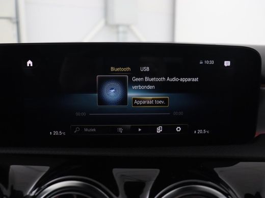 Mercedes-Benz A-Klasse 250e AMG Limited | Carplay | Stoelverwarming | Leder/Alcantara | Widescreen | Sfeerverlichting | ... ActivLease financial lease