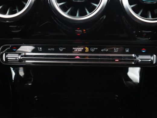 Mercedes-Benz A-Klasse 250e AMG Limited | Carplay | Stoelverwarming | Leder/Alcantara | Widescreen | Sfeerverlichting | ... ActivLease financial lease