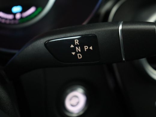 Mercedes-Benz C-Klasse 300e AMG Night | Stoelverwarming | Carplay | Leder/Alcantara | Camera | Navigatie | Park Assist |... ActivLease financial lease