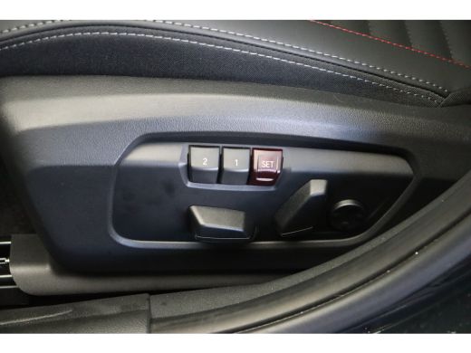 Mini 5-Deurs Cooper S Automaat / John Cooper Works / Pakket XL / 18" JCW Lap Spoke 2-tone ActivLease financial lease