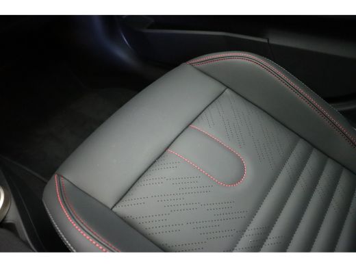 Mini 5-Deurs Cooper S Automaat / John Cooper Works / Pakket XL / 18" JCW Lap Spoke 2-tone ActivLease financial lease