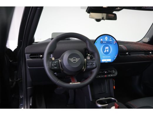 Mini 5-Deurs Cooper S Automaat / John Cooper Works / Pakket XL / 18" JCW Lap Spoke 2-tone ActivLease financial lease