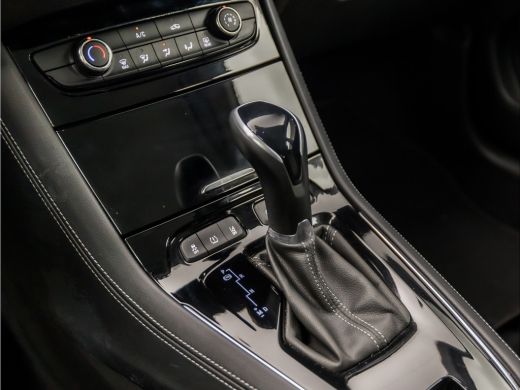 Opel Grandland X 1.2 Turbo Sport Automaat (APPLE CARPLAY, GROOT NAVI, LM VELGEN, SPORTSTOELEN, CRUISE, PARKEERSENS... ActivLease financial lease