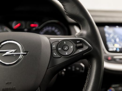 Opel Grandland X 1.2 Turbo Sport Automaat (APPLE CARPLAY, GROOT NAVI, LM VELGEN, SPORTSTOELEN, CRUISE, PARKEERSENS... ActivLease financial lease