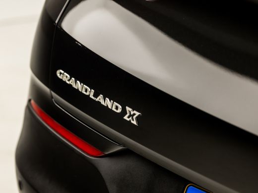 Opel Grandland X 1.2 Turbo Sport Automaat (APPLE CARPLAY, GROOT NAVI, LM VELGEN, SPORTSTOELEN, CRUISE, PARKEERSENS... ActivLease financial lease