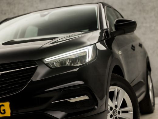 Opel Grandland X 1.2 Turbo Sport Automaat (APPLE CARPLAY, GROOT NAVI, LM VELGEN, SPORTSTOELEN, CRUISE, PARKEERSENS... ActivLease financial lease