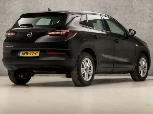 Opel Grandland X 1.2 Turbo Sport Automaat (APPLE CARPLAY, GROOT NAVI, LM VELGEN, SPORTSTOELEN, CRUISE, PARKEERSENS... ActivLease financial lease