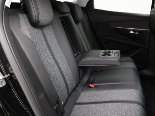 Peugeot 3008 1.2 130 PK AUTOMAAT ALLURE + 19 INCH | CARPLAY | SFEERVERLICHTING ActivLease financial lease