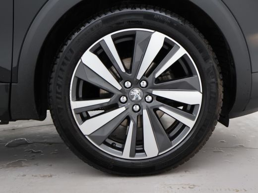 Peugeot 3008 1.2 130 PK AUTOMAAT ALLURE + 19 INCH | CARPLAY | SFEERVERLICHTING ActivLease financial lease