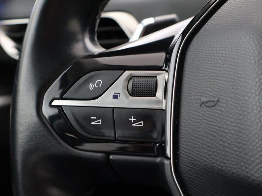 Peugeot 3008 1.2 130 PK AUTOMAAT ALLURE + 19 INCH | CARPLAY | SFEERVERLICHTING ActivLease financial lease