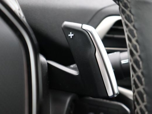 Peugeot 3008 1.2 130 PK AUTOMAAT ALLURE + 19 INCH | CARPLAY | SFEERVERLICHTING ActivLease financial lease