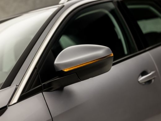 Peugeot 3008 1.2 PureTech Sport Automaat (APPLE CARPLAY, GROOT NAVI, LEDER, STOELVERWARMING, SPORTSTOELEN, LED... ActivLease financial lease