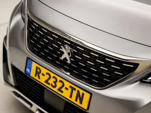 Peugeot 3008 1.2 PureTech Sport Automaat (APPLE CARPLAY, GROOT NAVI, LEDER, STOELVERWARMING, SPORTSTOELEN, LED... ActivLease financial lease