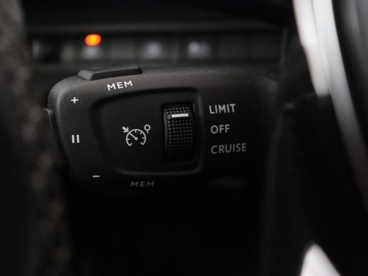 Peugeot 3008 1.6 HYbrid 225 Allure | Trekhaak | Camera | Half leder | Full LED | DAB | Parkeerhulp | Cruise co... ActivLease financial lease