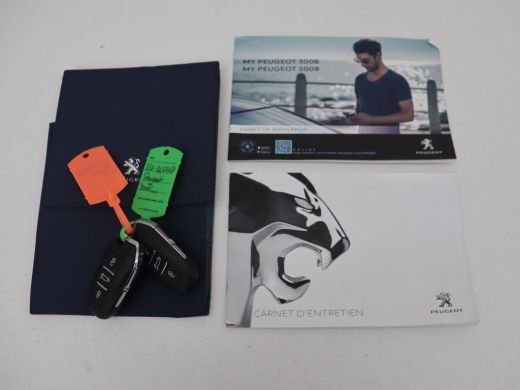 Peugeot 3008 1.6 HYbrid 225 Allure | Trekhaak | Camera | Half leder | Full LED | DAB | Parkeerhulp | Cruise co... ActivLease financial lease