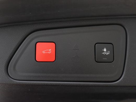 Peugeot 3008 1.6 HYbrid 225 Allure | Trekhaak | Camera | Half leder | Full LED | DAB | Parkeerhulp | Cruise co... ActivLease financial lease