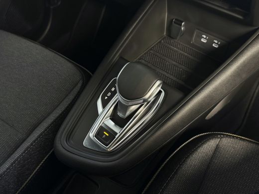 Renault Captur 1.3 160 PK TECHNO BI-TONE CAMERA 18''LMV STOEL/STUUR .VERW PURE VISION LED 10'' R-LINK NAVI EDC-a... ActivLease financial lease