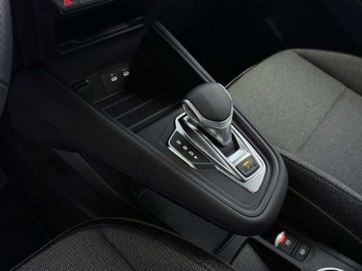 Renault Captur 1.3 160 PK TECHNO BI-TONE CAMERA 18''LMV STOEL/STUUR .VERW PURE VISION LED 10'' R-LINK NAVI EDC-a... ActivLease financial lease