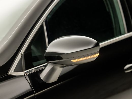 Renault Clio 1.0 TCe 90 Techno Sport (VIRTUAL COCKPIT, APPLE CARPLAY, LEDER, ZWART HEMEL, CAMERA, CLIMATE, SPO... ActivLease financial lease