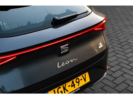 Seat Leon Sportstourer FR Business - eHybrid | Trekhaak | Black Pakket | App-Connect | ACC | Achteruitrijca... ActivLease financial lease