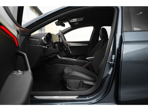 Seat Leon Sportstourer FR Business - eHybrid | Trekhaak | Black Pakket | App-Connect | ACC | Achteruitrijca... ActivLease financial lease