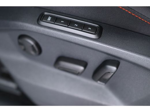 Seat Tarraco 1.5 TSI FR Business Intense | Dealer Onderhouden! | Open Dak | Trekhaak | Clima | 360 Camera | Na... ActivLease financial lease