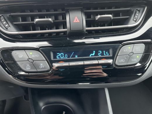 Toyota C-HR 1.8 Hybrid Active | Keyless entry | Carplay | Parkeercamera | Dealeronderhouden | ActivLease financial lease