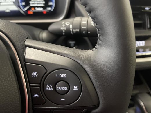 Toyota Corolla Cross Hybrid 140 Dynamic ActivLease financial lease