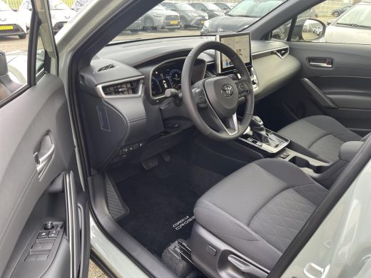 Toyota Corolla Cross Hybrid 140 Dynamic ActivLease financial lease