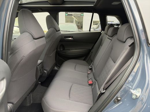 Toyota Corolla Cross Hybrid 140 Dynamic Panorama ActivLease financial lease