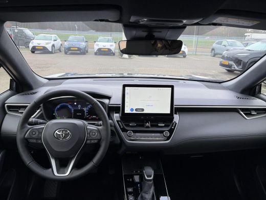 Toyota Corolla Cross Hybrid 140 Dynamic Panorama ActivLease financial lease