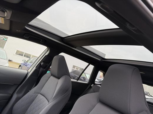 Toyota Corolla Cross Hybrid 140 Dynamic Panorama ActivLease financial lease