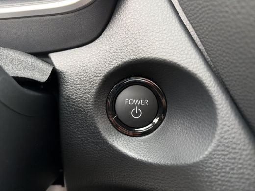 Toyota Corolla Cross Hybrid 140 Dynamic Panorama ActivLease financial lease