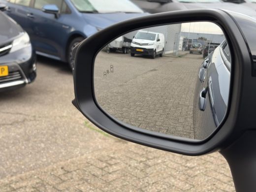 Toyota Corolla Cross Hybrid 140 Dynamic Panorama ActivLease financial lease