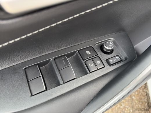 Toyota Corolla Touring Sports Hybrid 140 Dynamic ActivLease financial lease