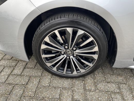 Toyota Corolla Touring Sports Hybrid 140 Dynamic ActivLease financial lease