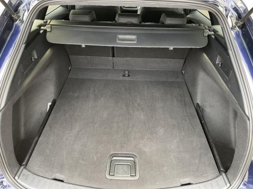 Toyota Corolla Touring Sports Hybrid 140 Dynamic ActivLease financial lease