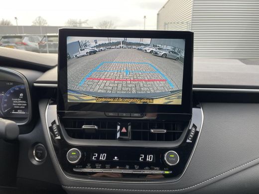 Toyota Corolla Touring Sports Hybrid 140 Dynamic ActivLease financial lease