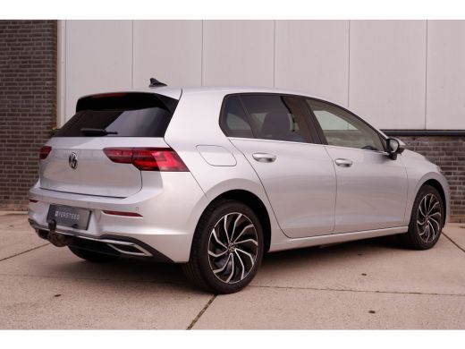 Volkswagen Golf 1.4 eHybrid Style PHEV | Elek. Trekhaak | Q-Light | Carplay | Memory | Navi | Sfeerverlichting ActivLease financial lease
