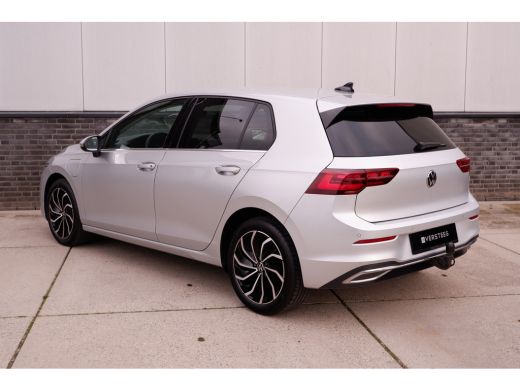 Volkswagen Golf 1.4 eHybrid Style PHEV | Elek. Trekhaak | Q-Light | Carplay | Memory | Navi | Sfeerverlichting ActivLease financial lease