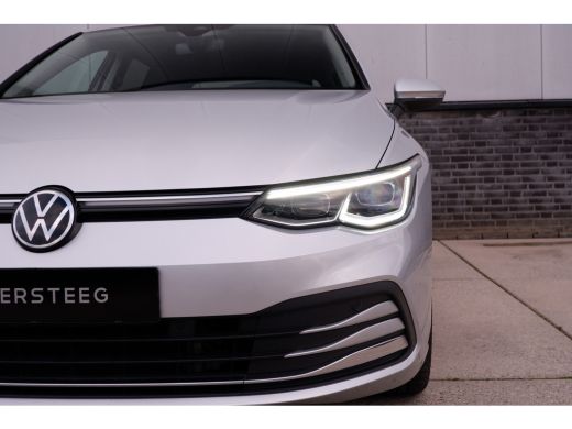 Volkswagen Golf 1.4 eHybrid Style PHEV | Elek. Trekhaak | Q-Light | Carplay | Memory | Navi | Sfeerverlichting ActivLease financial lease