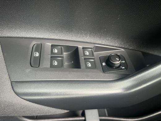 Volkswagen Polo 1.0 TSI 95PK R-Line Edition | ADAPT. CRUISE | APP. CONNECT | AIRCO | BLUETOOTH | DAB+ ActivLease financial lease