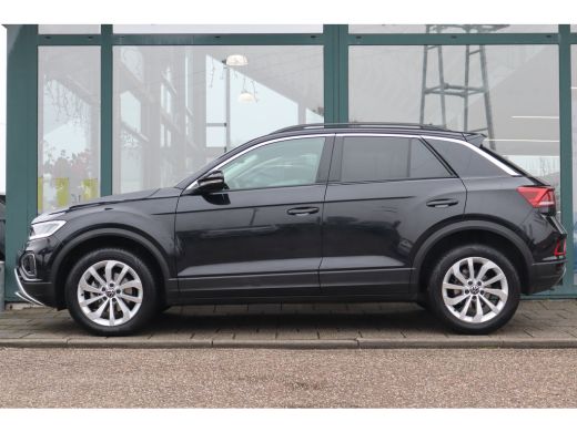 Volkswagen T-Roc 149PK 1.5 TSI Life Edition | Aanhanger assistent | Achteruitrijcamera | Cruise control adaptief ActivLease financial lease
