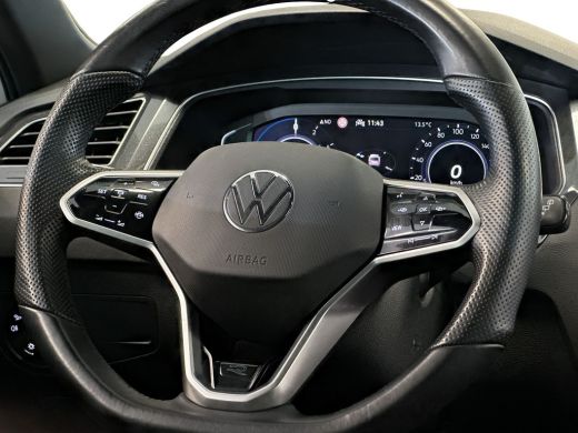 Volkswagen Tiguan 1.4 TSI 245pk eHybrid R-Line Business+ Getinte ramen achter | Lederen bekleding | Navigatiesysteem ActivLease financial lease
