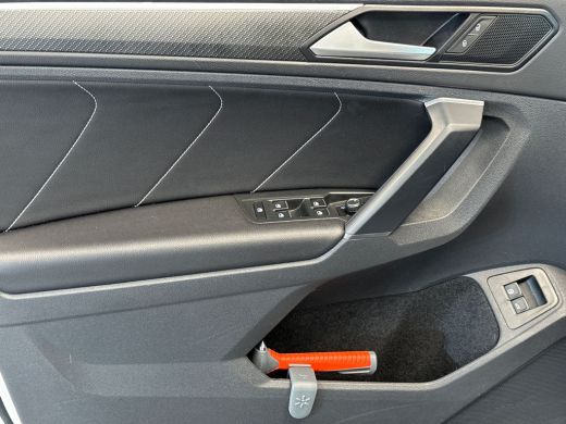 Volkswagen Tiguan 1.4 TSI 245pk eHybrid R-Line Business+ Getinte ramen achter | Lederen bekleding | Navigatiesysteem ActivLease financial lease