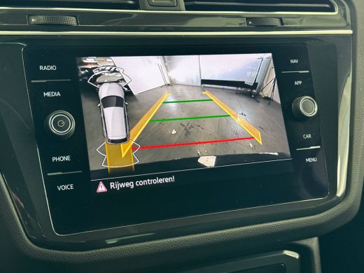 Volkswagen Tiguan 1.5 TSI 130pk Life Business Voorruit verwarmbaar / 'Tulsa', 17 inch lichtmetaal / Stoelverwarming ActivLease financial lease