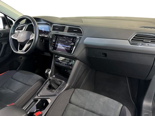Volkswagen Tiguan 1.5 TSI 130pk Life Business Voorruit verwarmbaar / 'Tulsa', 17 inch lichtmetaal / Stoelverwarming ActivLease financial lease